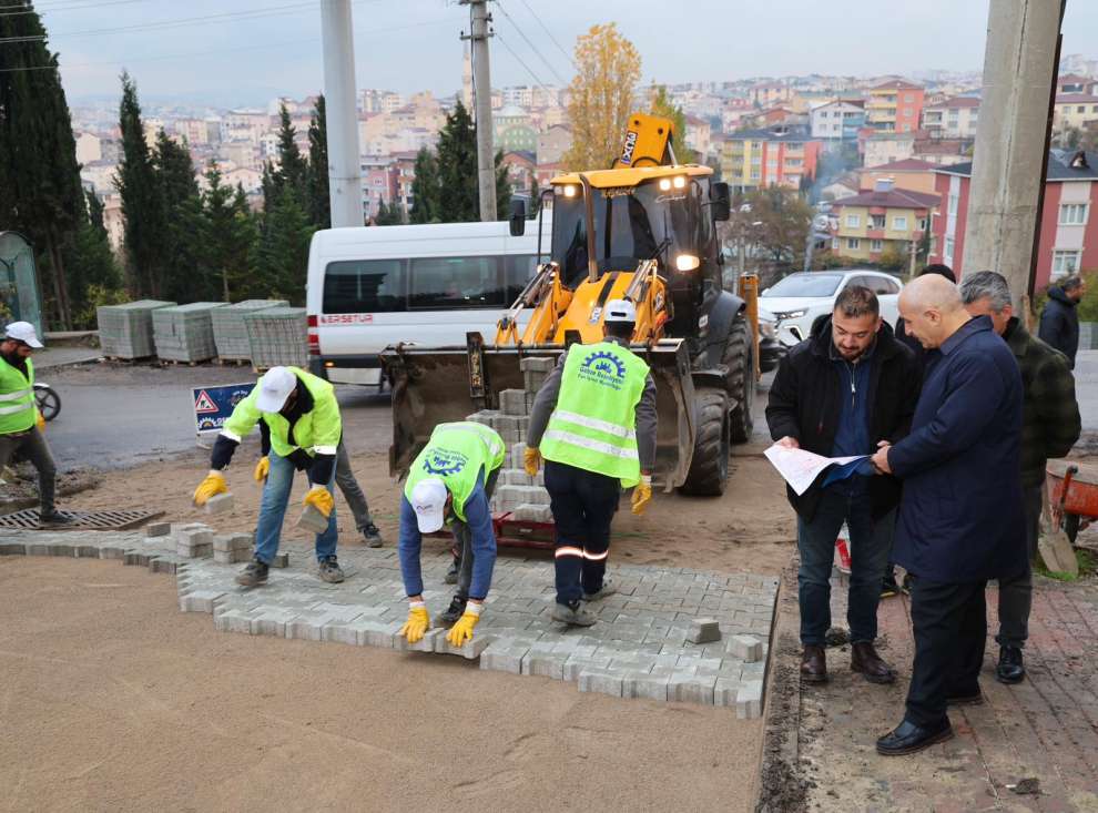Adem Yavuz Mahallesi’nde Üstyapı Çalışmalarını Yerinde İnceledi