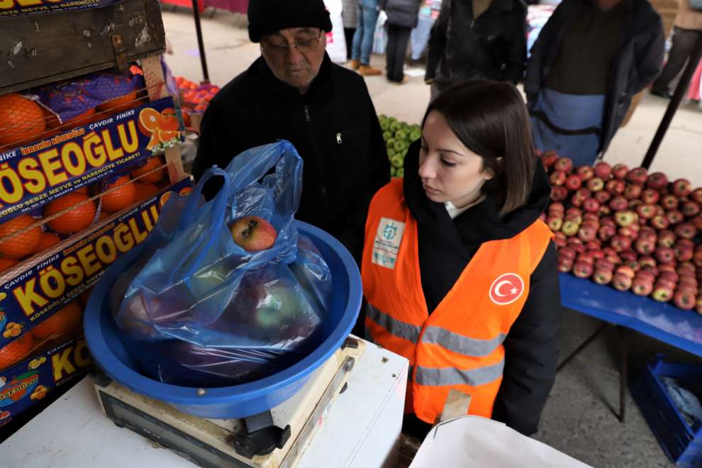 Akademi Lise öğrencilerden empati örneği