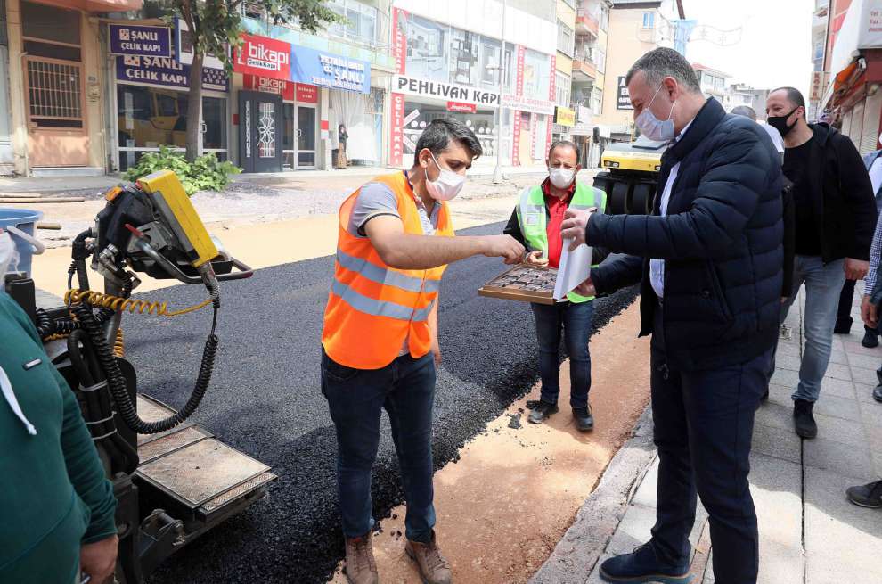 ‘’Aslolan hizmet etmektir, gönüllere girmektir’’