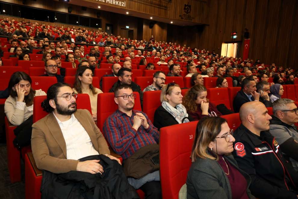 Baraçlı: Atılacak adımların ortağı sizlersiniz