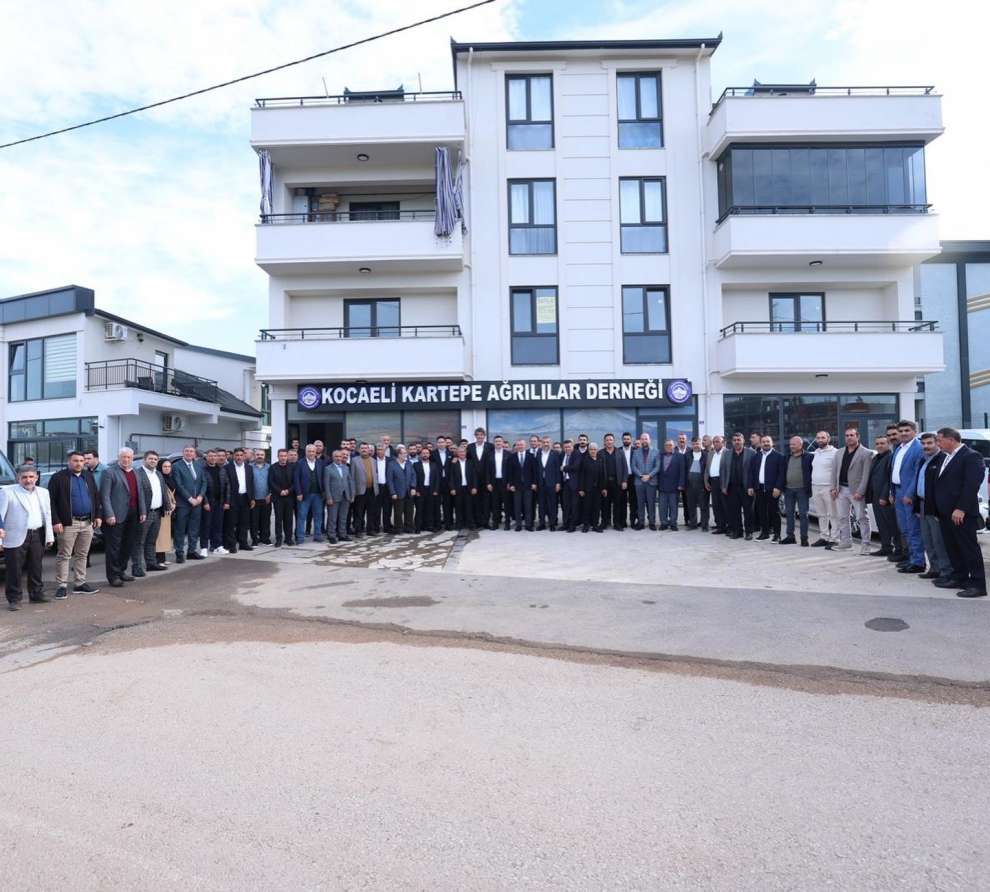 Başkan Büyükakın, Ağrılılarla bir araya geldi