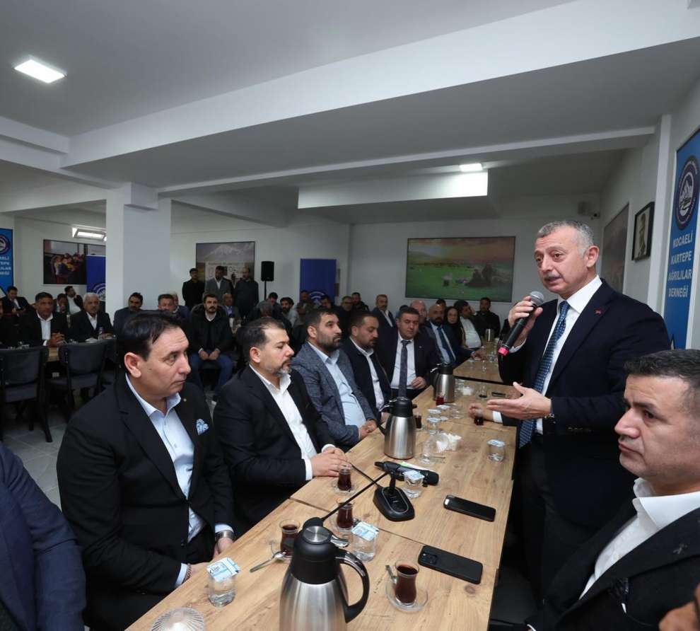 Başkan Büyükakın, Ağrılılarla bir araya geldi