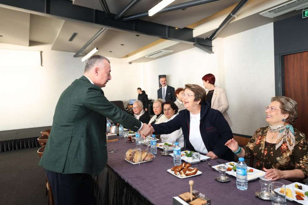 Başkan Büyükakın: “Büyüklerimiz, şehrimizin hazineleridir”