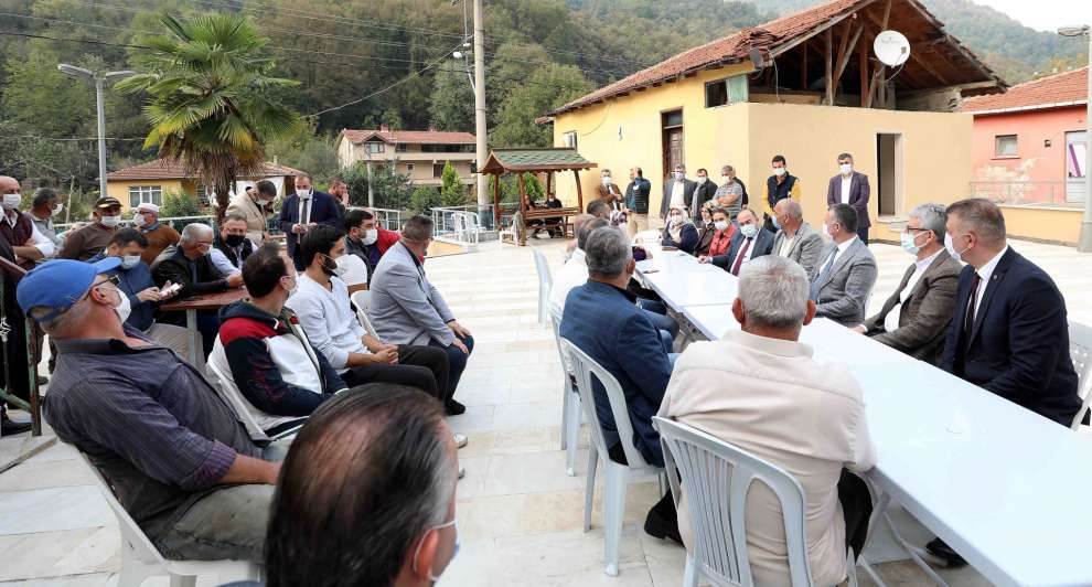 Başkan Büyükakın, Gölcük ilçesinin Selimiye ve Lütfiye köylerini ziyaret etti.