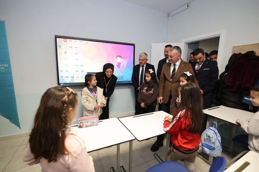 Başkan Büyükakın: “Laf uçar, eser kalır”