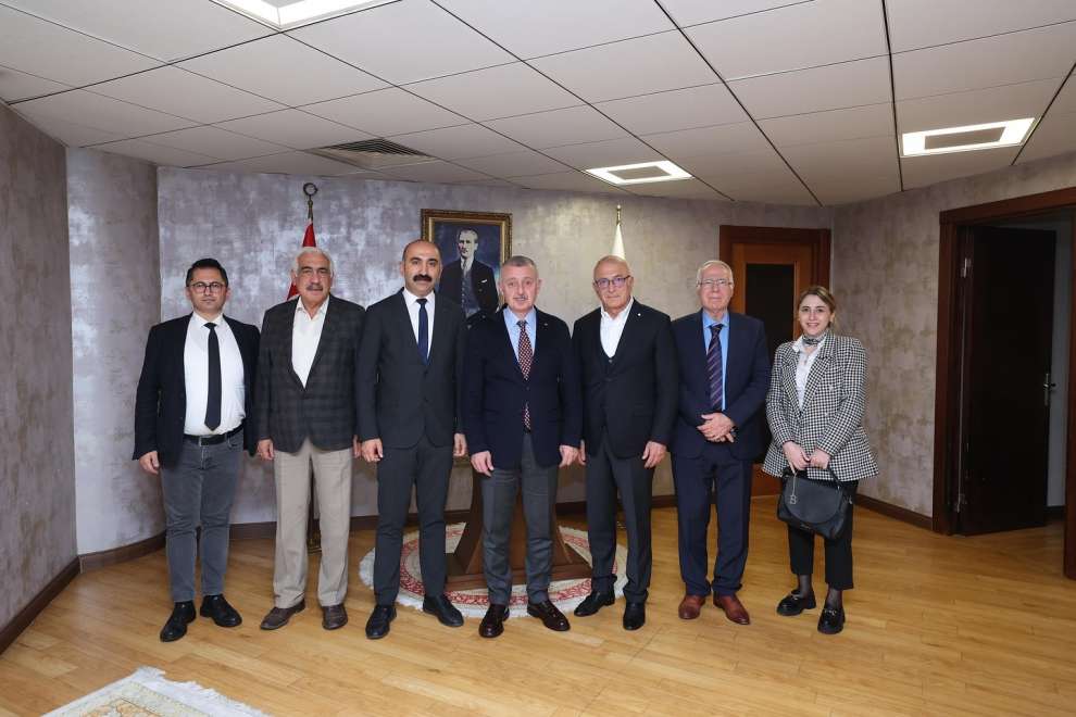 Başkan Büyükakın’a ziyaretçi akını