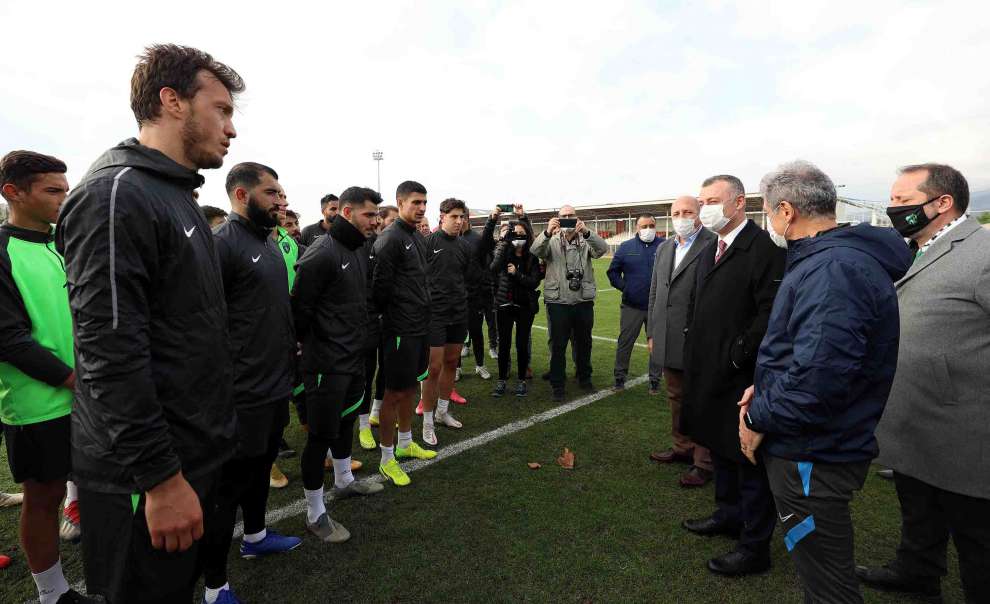 Başkan Büyükakın’dan Kocaelispor’a moral ziyareti