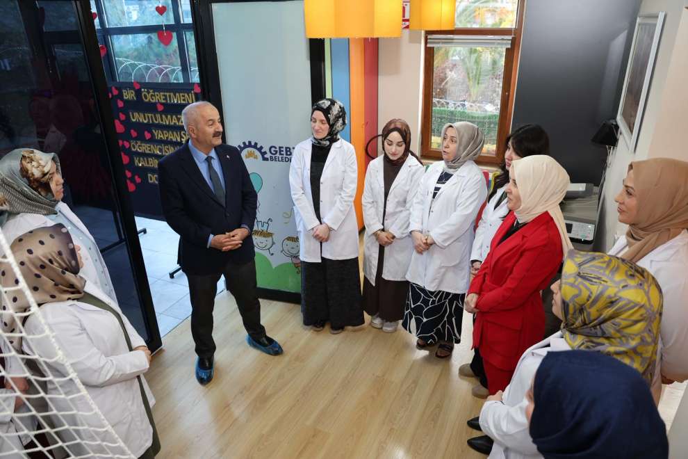 Başkan Büyükgöz, Güzide Kreş’te Öğretmenler Günü’nü Kutladı