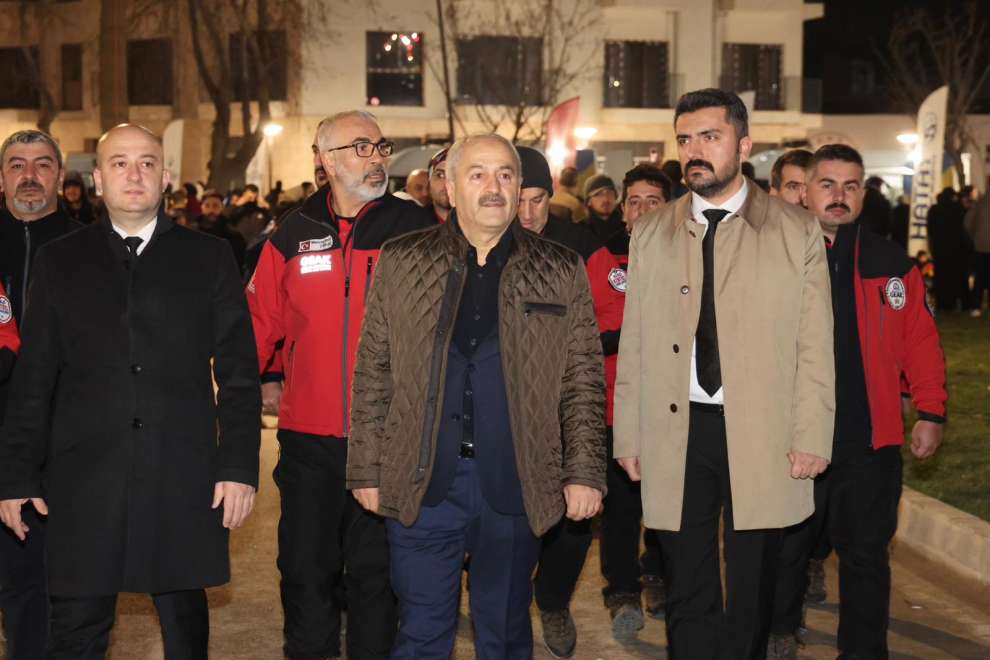 Başkan Büyükgöz, Hatay'da deprem şehitlerini andı