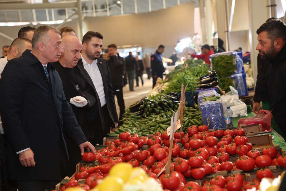 Başkanlar pazarcı esnafının sofrasına konuk oldu