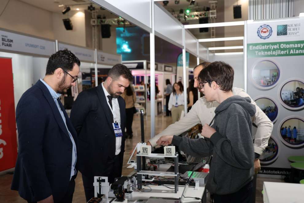 Bilişim Fuarı stantlarına 7’den 70’e yoğun ilgi