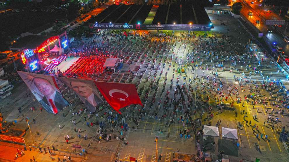 Binlerce Kocaelili 15 Temmuz şehitlerini saygıyla andı