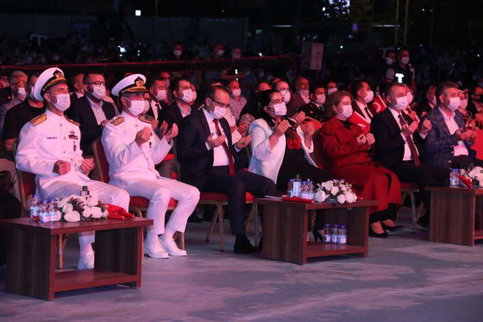 Binlerce Kocaelili 15 Temmuz şehitlerini saygıyla andı