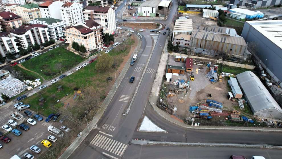 Bir neşter de Ahmet Penbegüllü Bulvarı’na