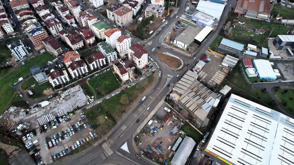 Bir neşter de Ahmet Penbegüllü Bulvarı’na