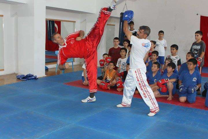 Bölgemizde yirmi binin üzerinde gence hocalık yapan Kickboksun efsane ismi, İsmail Altay.