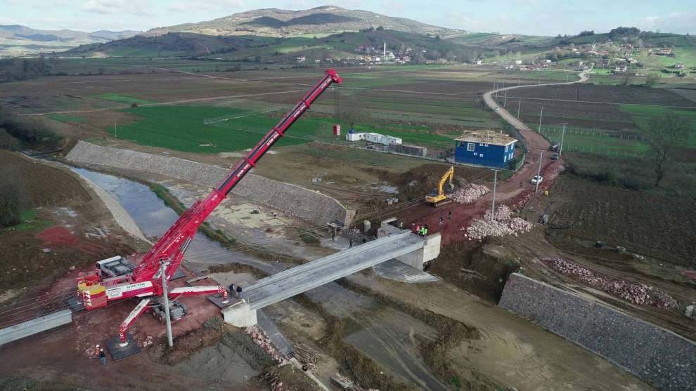 Bu köprü iki ilçedeki mahalleleri birbirine bağlayacak