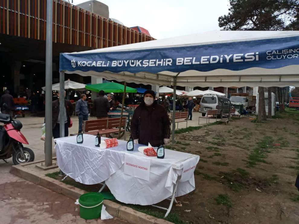 Büyükşehir, Perşembe Pazarı’na dezenfekte çadırı kurdu