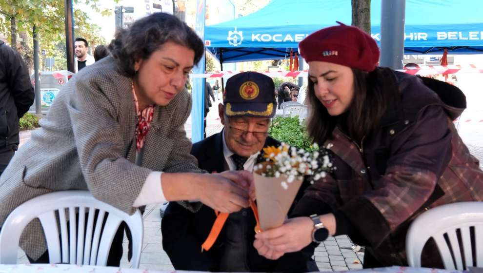 Büyükşehir’den kadına şiddete turuncu farkındalık