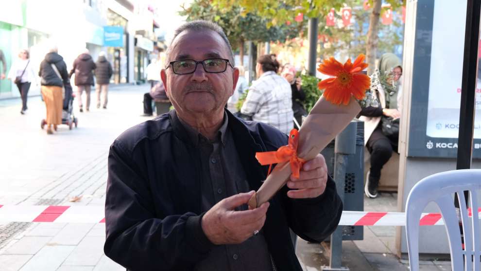 Büyükşehir’den kadına şiddete turuncu farkındalık