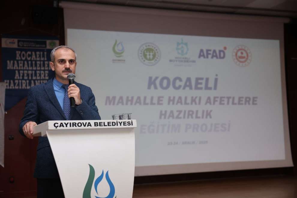 Çayırova’da ‘Mahalle Halkı Afetlere Hazırlık Eğitimi’ programı başladı