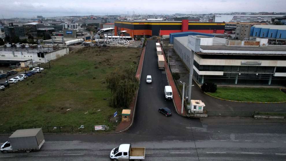Çayırova’da hal binasına ulaşım güçlendi