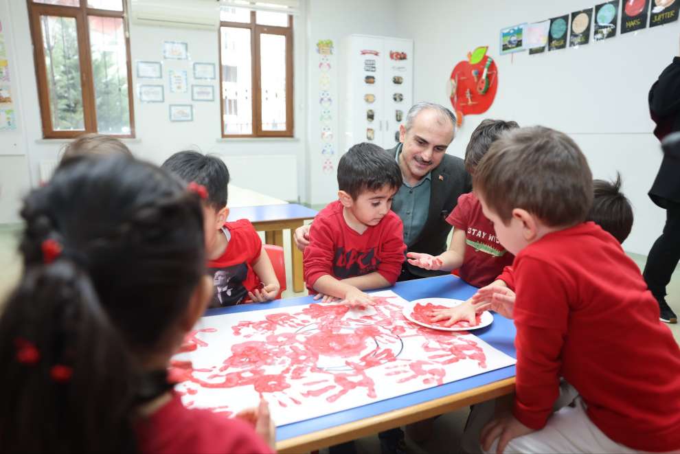 Çayırova’daki çocuk kulüplerinde bayrak coşkusu