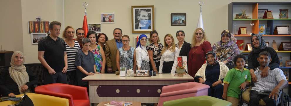 DDC Grup Yönetim Kurulu Başkanvekili Hatice Öztürk , Darıca'da 'Bir Umut Engelliler Derneği' i ziyaret etti.