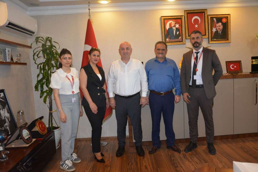 DDC Grup Yönetim Kurulu Başkanvekili Hatice Öztürk, Darıca Belediye Başkanı Muzaffer Bıyık'a nezaket ziyareti yaptı.