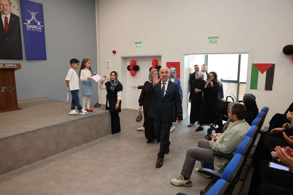 Darıcalı çocuklar Gazze için sahneye çıktı