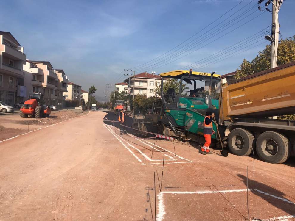 Dönel kavşakla trafik düzene girdi