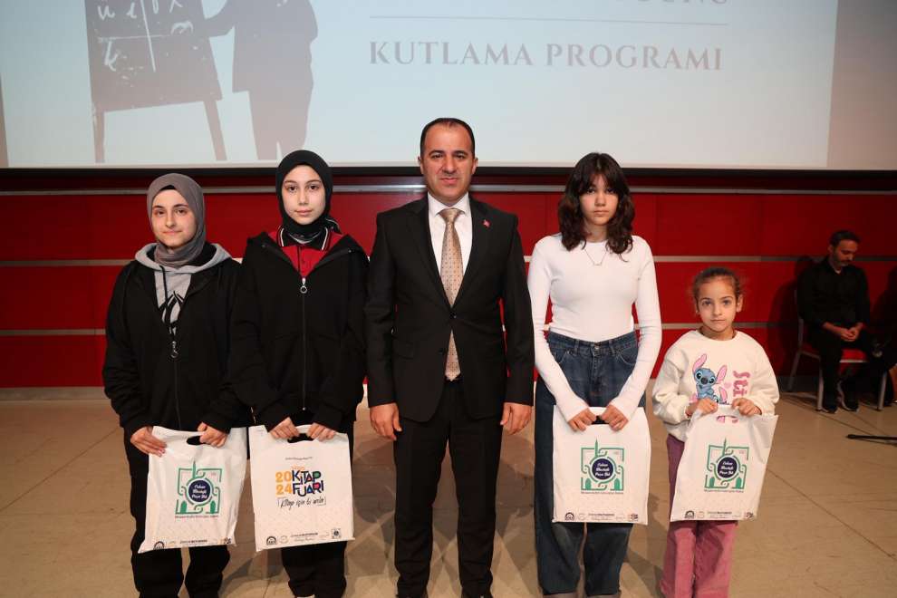 GEBZE’DE ÖĞRETMENLER GÜNÜ COŞKUSU