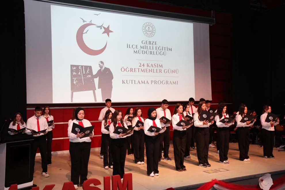 GEBZE’DE ÖĞRETMENLER GÜNÜ COŞKUSU
