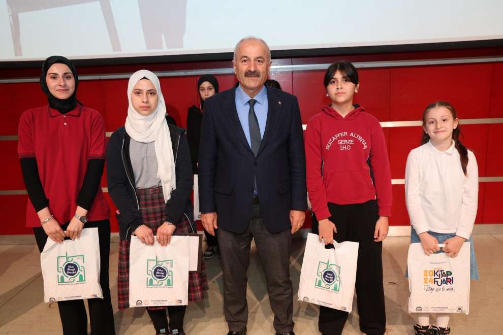 GEBZE’DE ÖĞRETMENLER GÜNÜ COŞKUSU