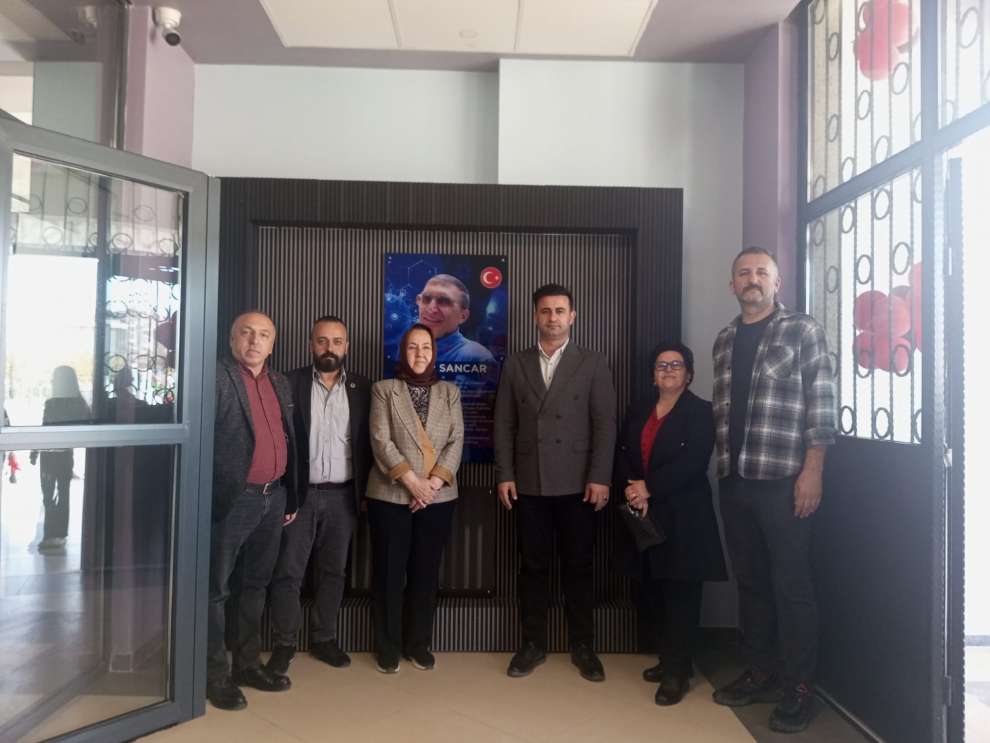 Gebze'de MHP köydeki öğretmenleri yalnız bırakmadı