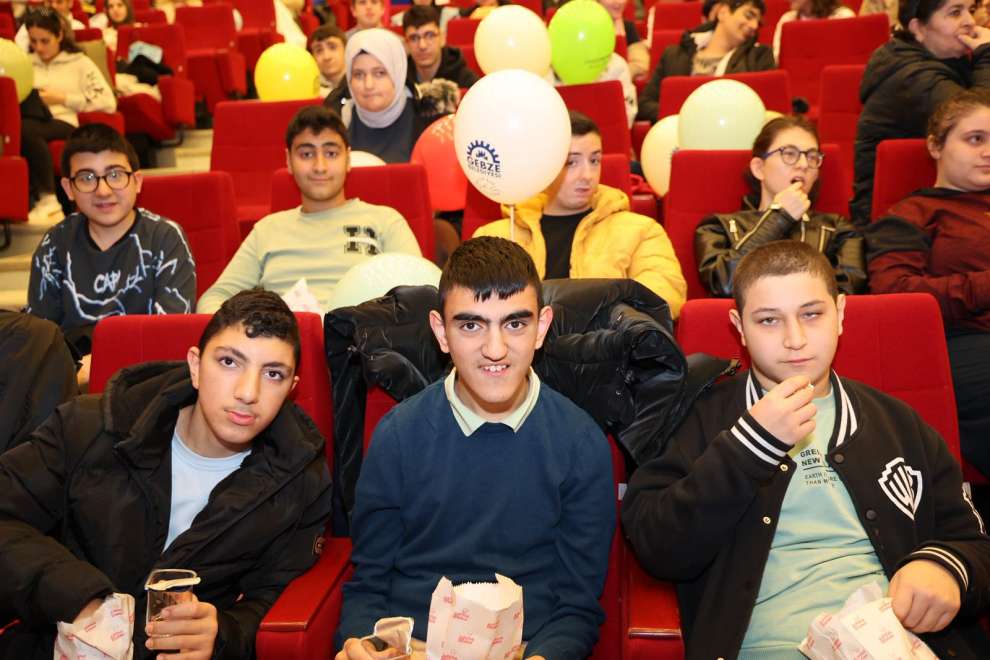 Gebze'de özel çocuklar için sinema etkinliği