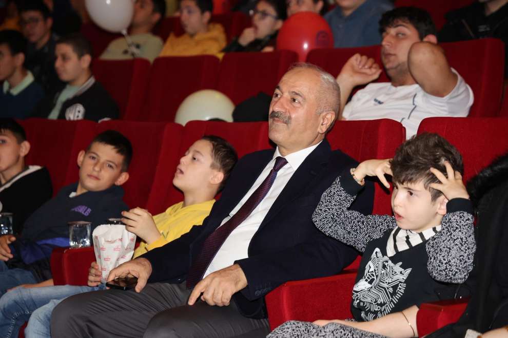 Gebze'de özel çocuklar için sinema etkinliği