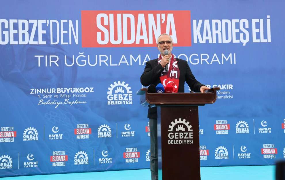 Gebze'den Sudan'a 10 Tırlık Kardeşlik Köprüsü