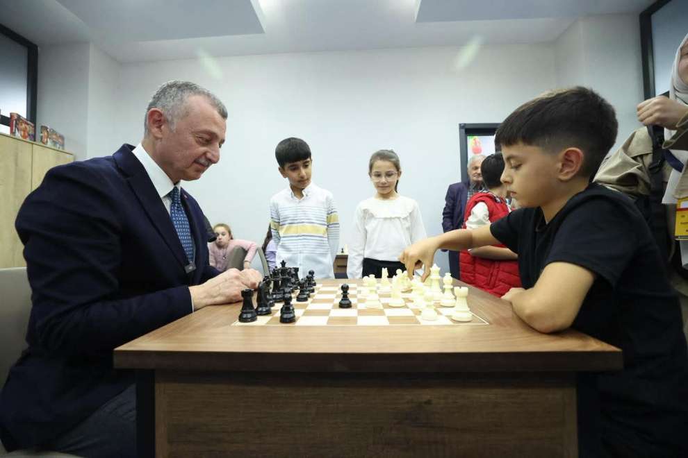 Gençler için ne gerekiyorsa yapmaya devam edeceğiz