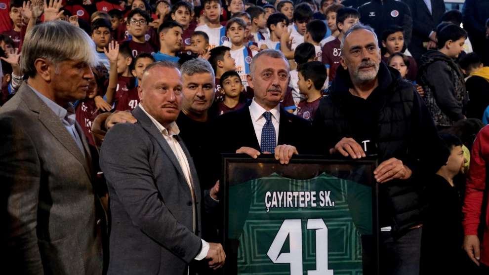 Gençler için ne gerekiyorsa yapmaya devam edeceğiz