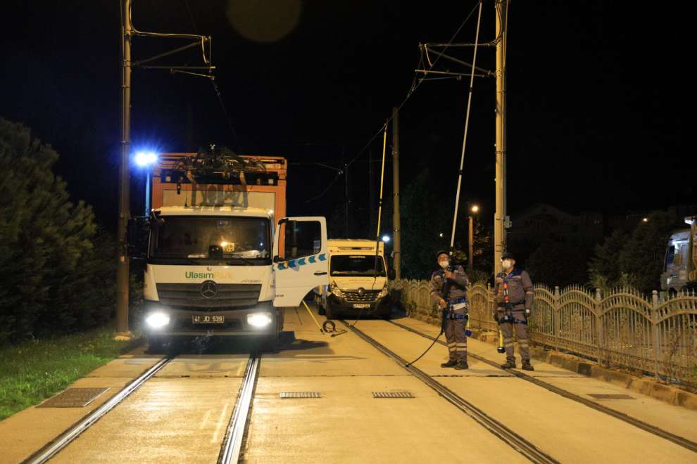 Güvenli yolculuk için Akçaray’a gece gündüz bakım