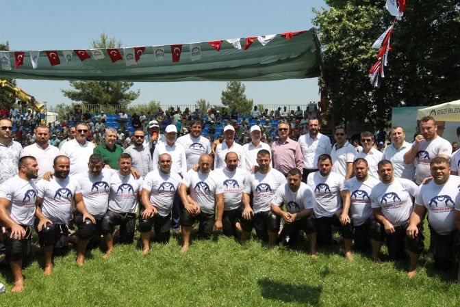 Hünkar Çayırı’nda başpehlivan Recep Kara