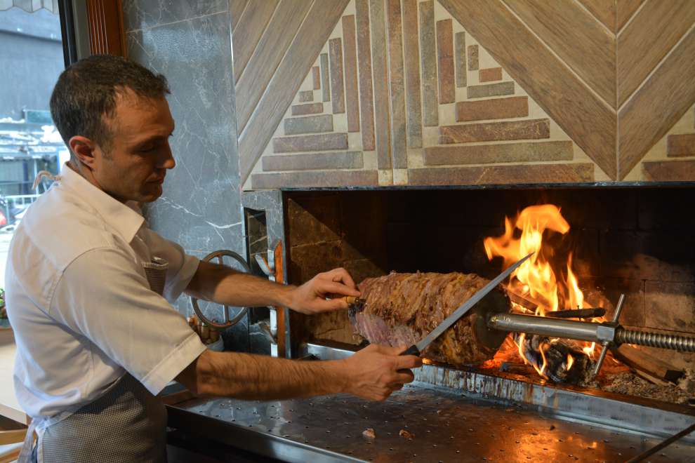 Kervan Cağ Kebap Sofrası