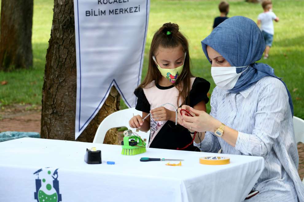 Kocaeli Bilim Merkezi’nde 4-13 yaş arası çocuklara yönelik ‘Yaz Atölyeleri, eğlenceli etkinliklere ev sahipliği yapıyor.