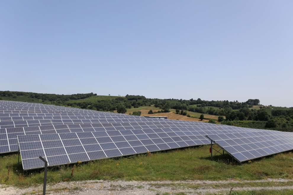 Kocaeli Büyükşehir Belediyesi tarafından kurulan güneş enerji santrali(GES) ile 3 bin 500 hanenin 1 yıllık enerji ihtiyacı karşılanıyor.
