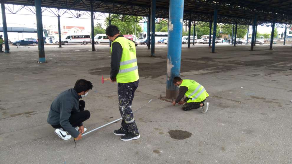 Kocaeli Büyükşehir Belediyesi, yarın Kocaeli genelinde Cuma Namazının kılınacağı camilerde birçok düzenlemeyi ve hizmeti yerine getirecek.