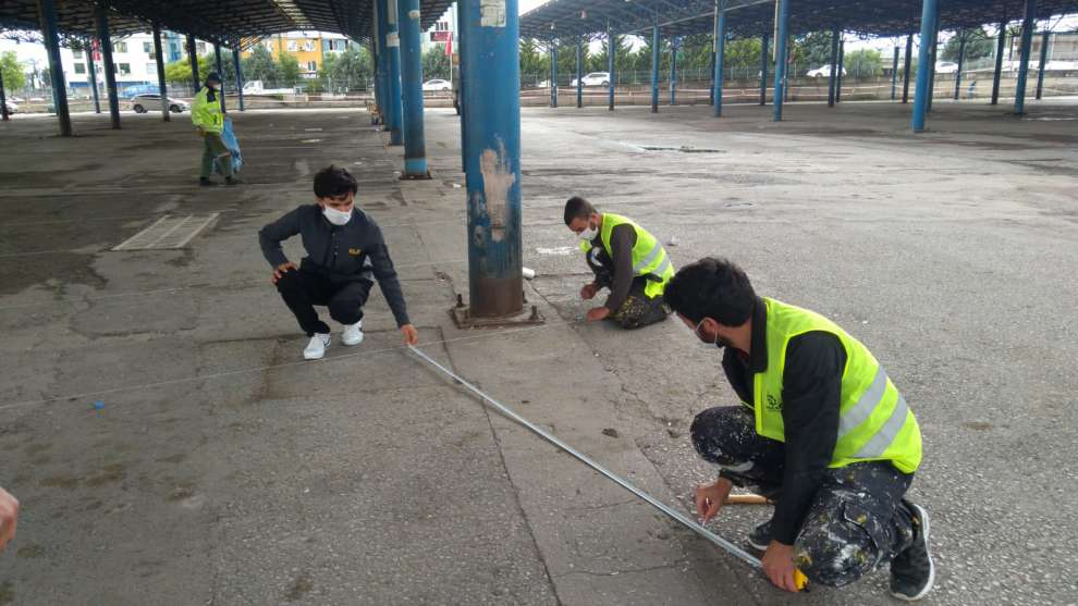 Kocaeli Büyükşehir Belediyesi, yarın Kocaeli genelinde Cuma Namazının kılınacağı camilerde birçok düzenlemeyi ve hizmeti yerine getirecek.