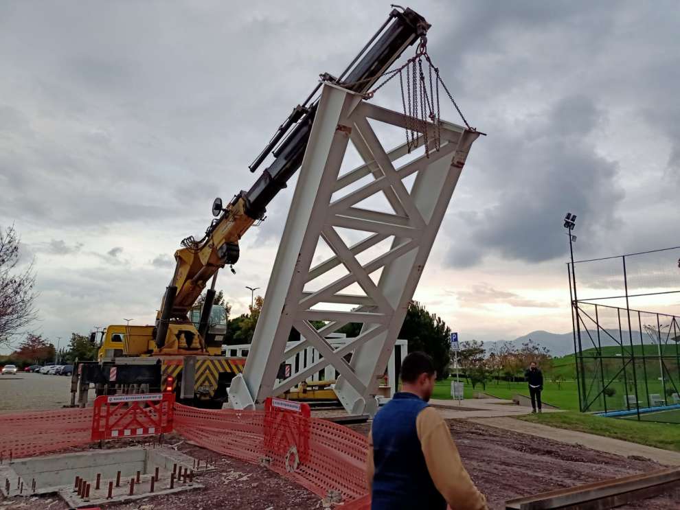 Kocaeli Kongre Merkezi üstgeçidi yılsonuna hazır