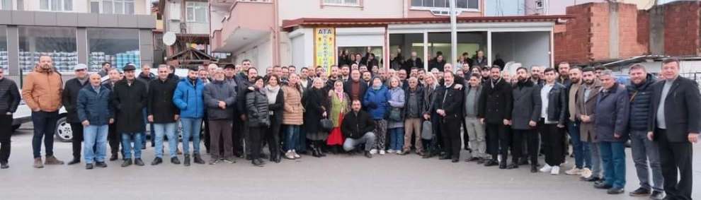 Kocaeli eski Baro Başkanı ve CHP adayı Sertif Gökçe sahayı bir an olsun boş bırakmıyor.