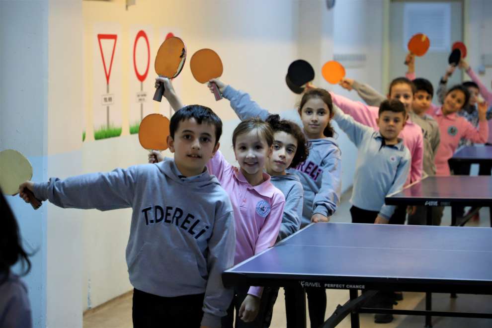 Masa tenisi kursuna öğrencilerden yoğun ilgi